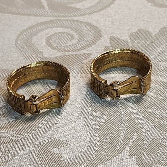 VINTAGE 1970s PAT. PEND. Gold Plated Textured Hoop Earrings Bold Retro Glam - Picture 9 of 11